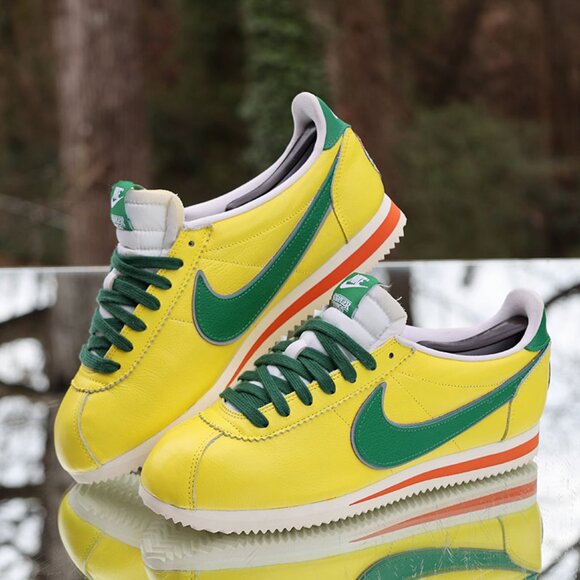 Nike Cortez Stranger Things Hawkins High School - Picture 5 of 16
